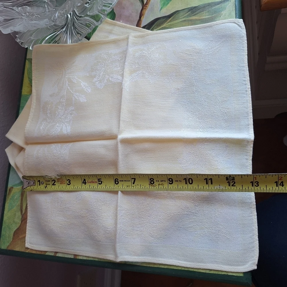 Damask Set of 8 Cream Floral Cloth Napkins